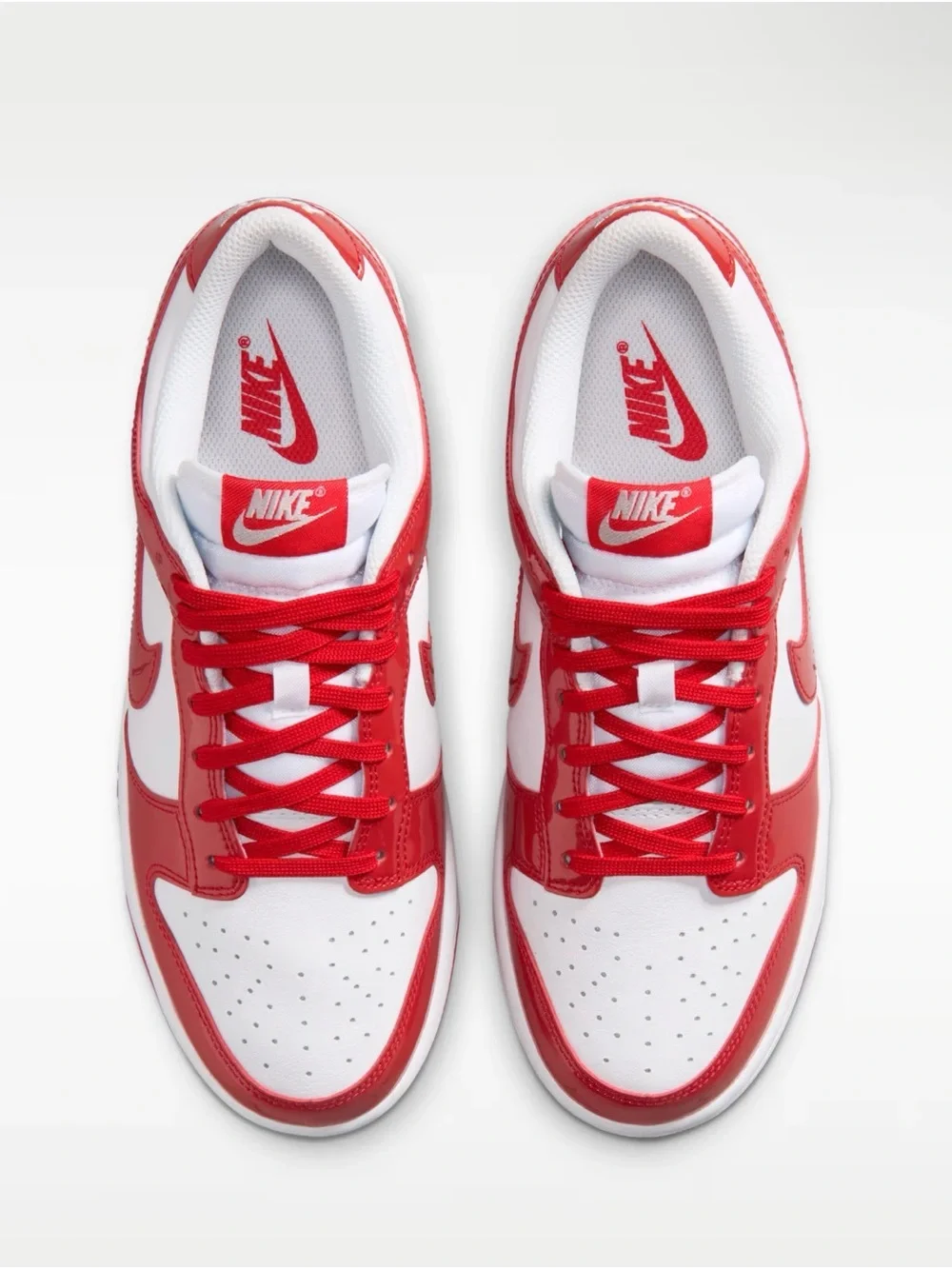 Nike sleek low